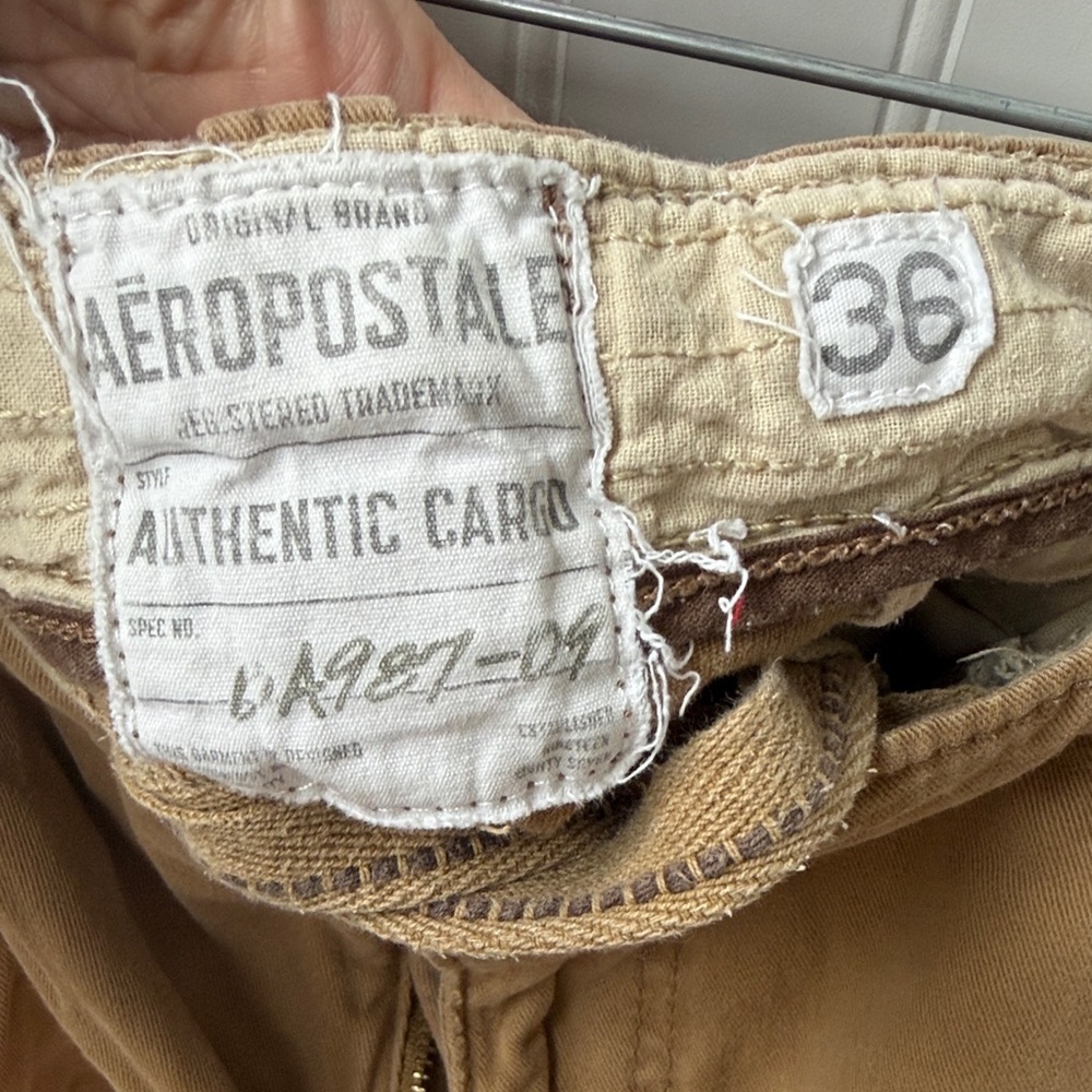 (077)Aeropostale Men's Cargo Shorts in Khaki Brown - Picture 2 of 8